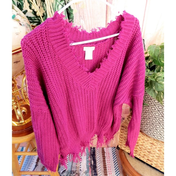 Magenta oversized distressed drop shoulder sweater π· - Picture 2 of 5